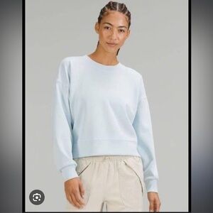 676. Lululemon Perfectly Oversized Cropped Crew *Softstreme powder blue 12 NWT